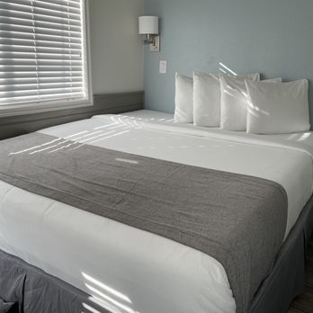 Vail Lake Resort - One bedroom cabin - Campgrounds Near Me - Temecula, California Vail Lake Resort - One bedroom cabin - Campgrounds Near Me - Temecula, California
