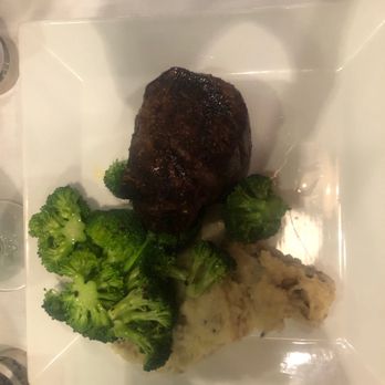 Al's Steakhouse - 10 ounce filet with broccoli and the homemade mashed potatoes. Wow ! The flavor was perfect. - Steakhouses Near Me - Woodward, Oklahoma