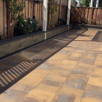 IG Landscapes - Retainer wall normally used as a seating area. - Landscaping Near Me IG Landscapes - Retainer wall normally used as a seating area. - Landscaping Near Me