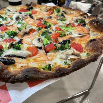 The Parlor - Veggie - Pizza Near Me - Stratford, Connecticut