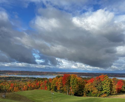 The Lakeview Restaurant by null