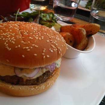 Le Opéra Bouffe - Plat du Jour of the day - Burger - French Near Me - Geneva, GE