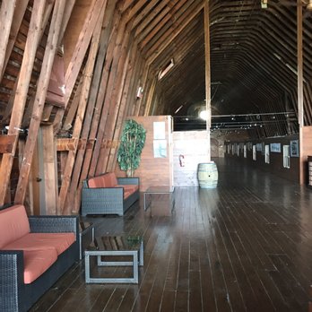 Millbrook Vineyards - Wine Tasting Room Near Me - Millbrook, New York