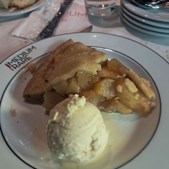 Medium Rare - Apple pie - Desserts Near Me - New York, New York Medium Rare - Apple pie - Desserts Near Me - New York, New York