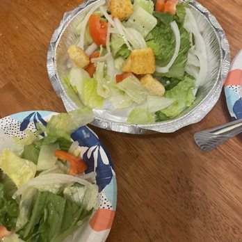 Renna's Pizza - Side salad - Pizza Near Me - Neptune Beach, Florida