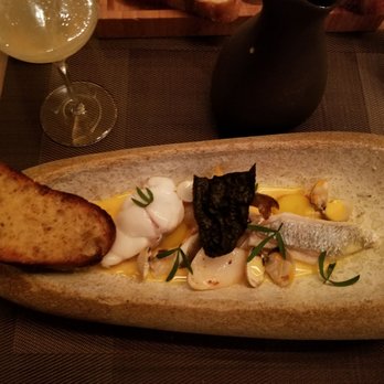 Les Fables de la Fontaine - Amazing assortment of seafood in a hot stone bowl - French Near Me - Paris, 75 Les Fables de la Fontaine - Amazing assortment of seafood in a hot stone bowl - French Near Me - Paris, 75