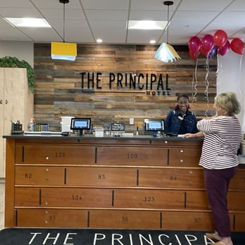 The Principal Hotel - Check in desk - Hotels Near Me - Columbia, Illinois The Principal Hotel - Check in desk - Hotels Near Me - Columbia, Illinois