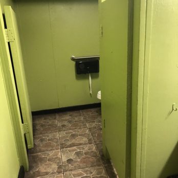 Loda Bier Garten - The women's bathroom stalls (2) - Burgers Near Me - Mobile, Alabama