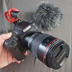 Best Buy - Canon EOS 90D and Video Micro II mic.