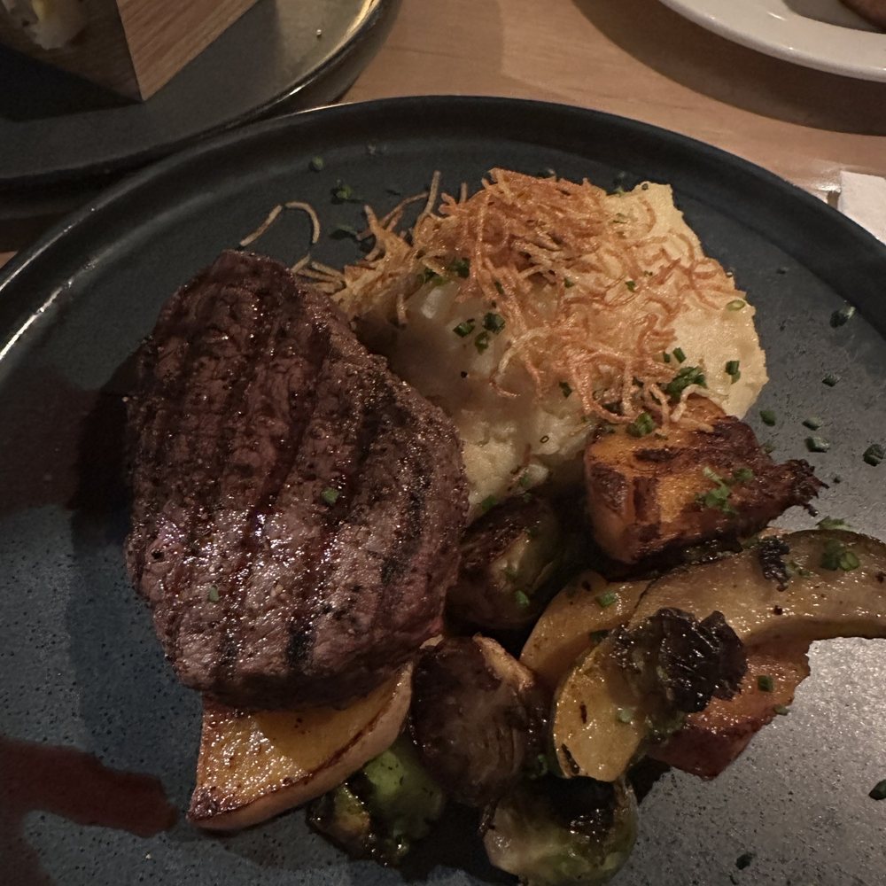 Earls Kitchen + Bar - Canadian (New) Near Me - Vancouver, British Columbia Earls Kitchen + Bar - Canadian (New) Near Me - Vancouver, British Columbia