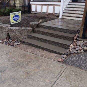 Abbey Road Landscaping - steps leading up to a house - Landscaping Near Me - Toronto, Ontario Abbey Road Landscaping - steps leading up to a house - Landscaping Near Me - Toronto, Ontario