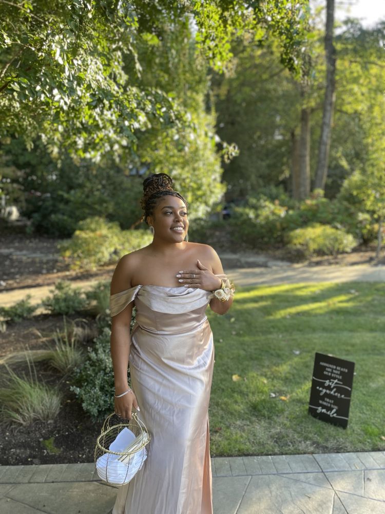 ALTERATIONS MS. LEE Updated September 2024 26 Photos