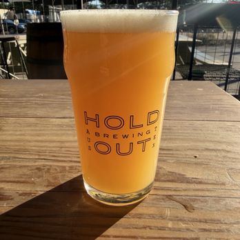 Hold Out Brewing - Hazy IPA - Brewpubs Near Me - Austin, Texas