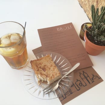 Broei - Zelfgemaakte ijsthee en rabarber-cheesecake. - Diners Near Me - Utrecht, Utah Broei - Zelfgemaakte ijsthee en rabarber-cheesecake. - Diners Near Me - Utrecht, Utah