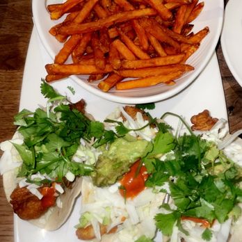 Yard House - Fish Taco's Sweet Potato Fries - New American Near Me - Wayne, New Jersey