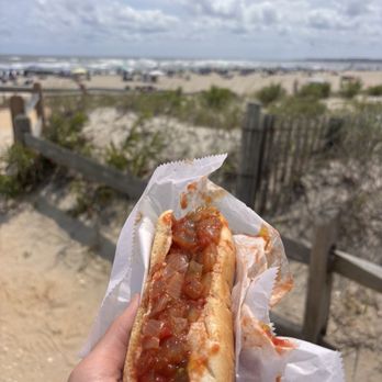 Hot Dogs at the Beach: Ultimate Guide to Tasty Summer Bites