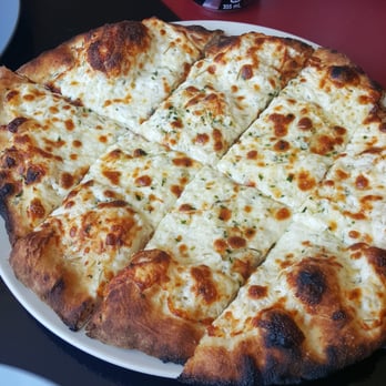 Dino's Wood Burning Pizza - Garlic cheesy toast.. was sooo good! - Pizza Near Me - Toronto, Ontario