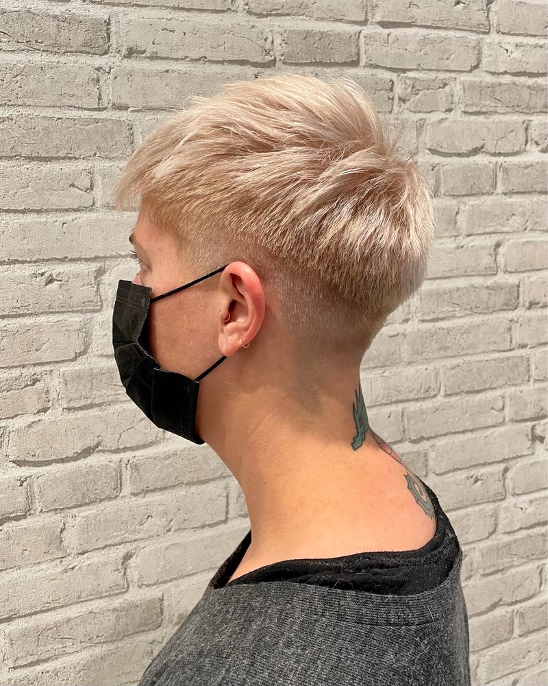 MOUNTAIN CHIC HAIR LOUNGE Updated September 2024 209A2071 Lake