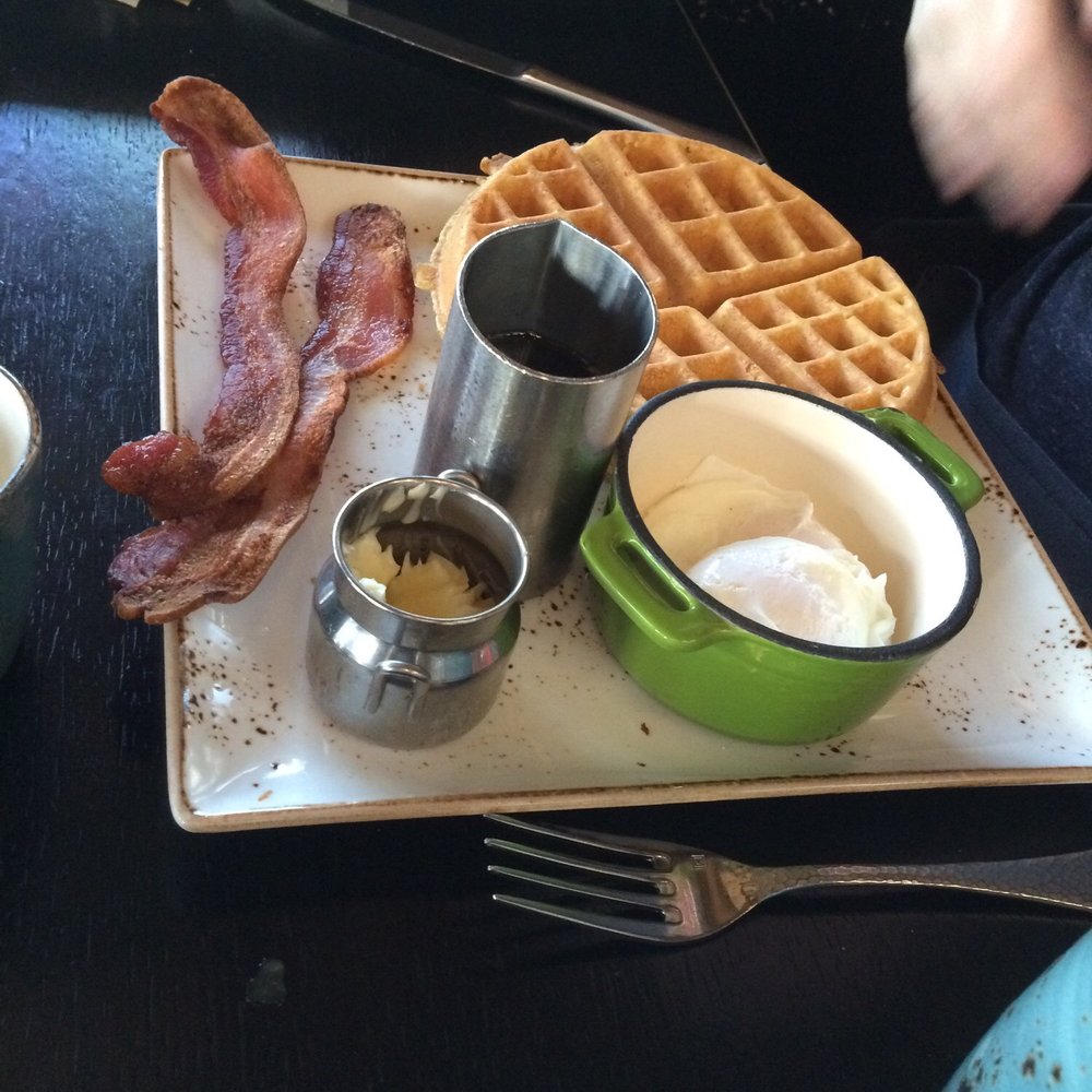 Lodge Kitchen - Waffle, bacon, poached egg - New American Near Me - Sunriver, Oregon Lodge Kitchen - Waffle, bacon, poached egg - New American Near Me - Sunriver, Oregon