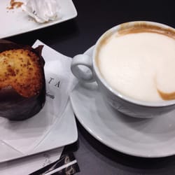 Vyta - Cappuccio di soia e muffin mandorla e pesca