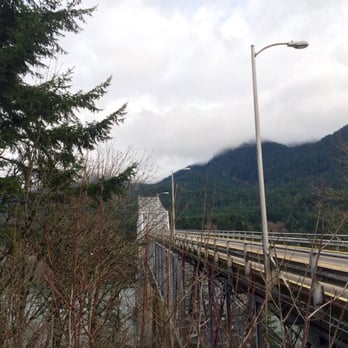 Bridge of The Gods - View of the Bridge of the Gods from Washington - Landmarks & Historical Buildings Near Me - Cascade Locks, Oregon