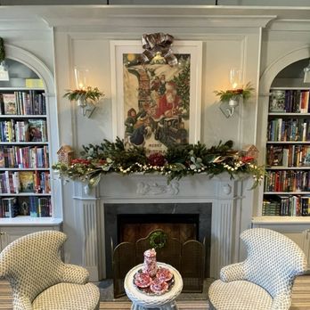 Beacon Hill Books & Cafe - Bookstores Near Me - Boston, Massachusetts