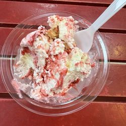 La Alcancia Supermarket - Strawberry cheesecake ice cream.