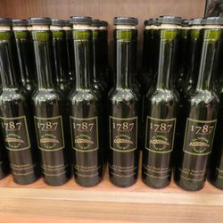 1787 Oil Vinegar And More - Bottling