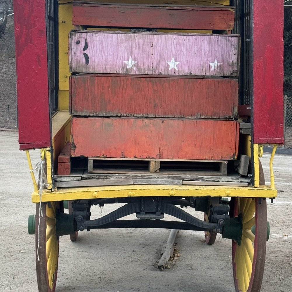 Tapia Bros Farm - A wagon out front - Fruits & Veggies Near Me - Encino, California