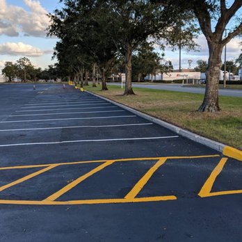 Cleaning Plus Custodial Contractors - Porter Parking Lot Cleaning - Office Cleaning Near Me