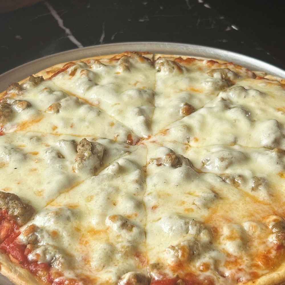 El Rancho Boulder Motel - Maxx's. It's a bar right across the street. We are from Chicago. But- this little pizza was made to perfection just how we asked! - Hotels Near Me - Boulder City, Nevada El Rancho Boulder Motel - Maxx's. It's a bar right across the street. We are from Chicago. But- this little pizza was made to perfection just how we asked! - Hotels Near Me - Boulder City, Nevada
