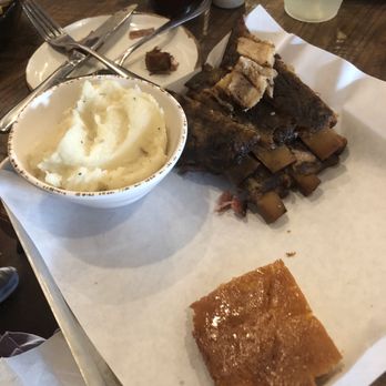Dog Watch Mystic - St. Louis Ribs with mashed potatoes and corn bread - Barbeque Near Me - Stonington, Connecticut