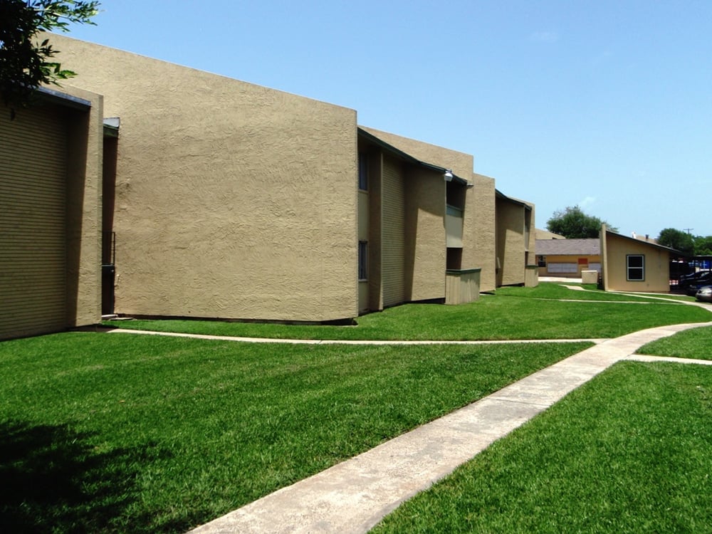 THE OAKS APARTMENTS Updated July 2024 6601 Memorial Dr, Texas City