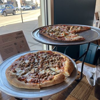 Walter's303 - Pizza - Pizza Near Me - Denver, Colorado
