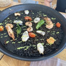 Chiringuito Las Dunas - Black rice with shrimp.