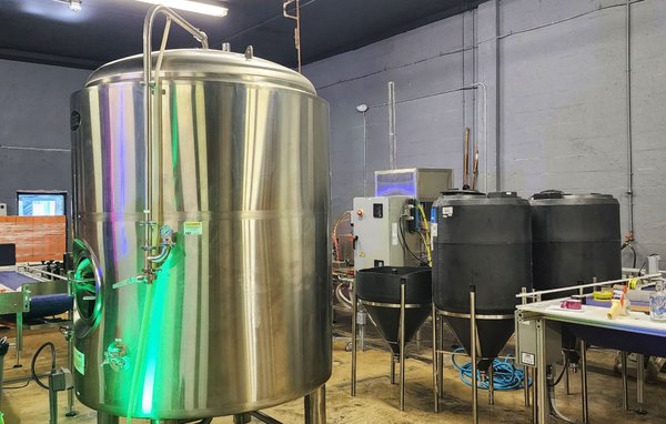 Tropical Distillery by null