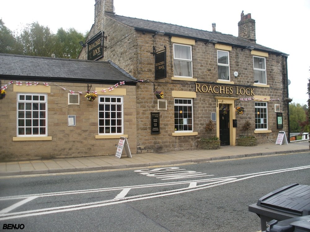 ROACHES LOCK Updated June 2024 Manchester Road, Ashton Under Lyne