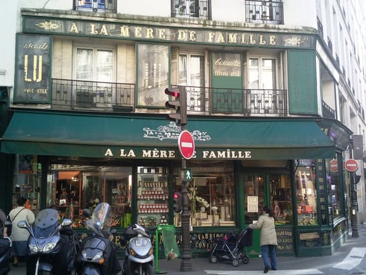 À la Mère de Famille by null