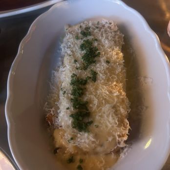 Isla - Disgusting mac pie , as you can tell the cheese is not melted because  it was served ROOM temperature - Cocktail Bars Near Me - Washington, DC, District of Columbia