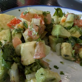 Las Chilangas - Chunky guacamole - Mexican Near Me - Monroe, New Jersey