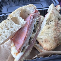 Muffuletta Sandwich Muffuletta Sandwich