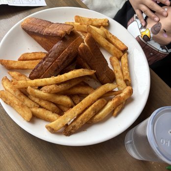Buttermilk - Kids grilled cheese - Coffee & Tea Near Me - Naperville, Illinois