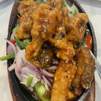 Canton Manor - Sizzling sablefish w. Black bean sauce, it taste so fishy and salty, complained twice to the staff and they just ignore us . - Chinese Near Me - Bayside, New York