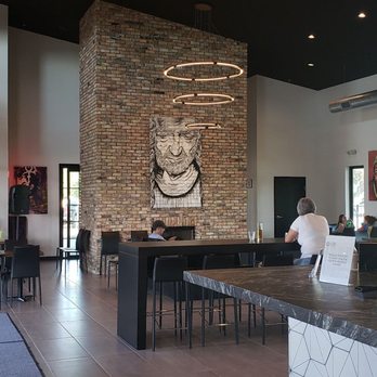 5 Soul Wine Co - Tasting room... - Wine Bars Near Me - Spicewood, Texas