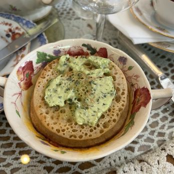 Brooklyn High Low - Crumpet with herb butter - Tea Rooms Near Me - Brooklyn, New York