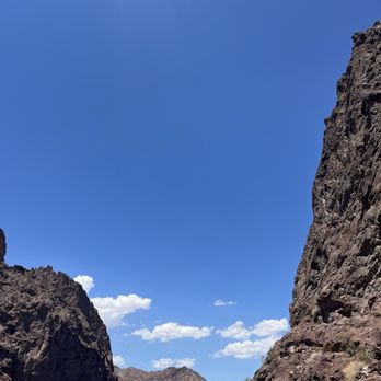 Blazin' Paddles - Arizona on one side, Nevada on the other. - Tours Near Me - Boulder City, Nevada Blazin' Paddles - Arizona on one side, Nevada on the other. - Tours Near Me - Boulder City, Nevada