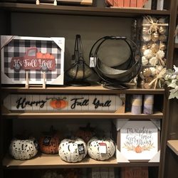 Kirkland's - Country fall.