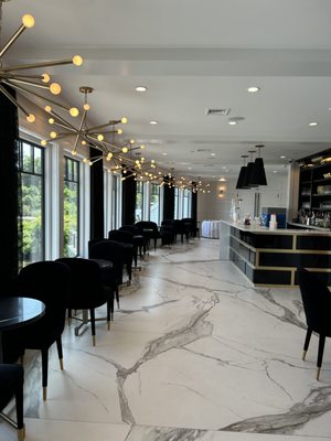 Water's Edge Centerport by null