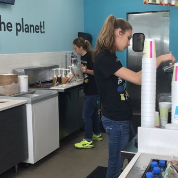 Planet Smoothie - Planet Smoothie girls making smoothies. - Juice Bars & Smoothies Near Me - Clermont, Florida Planet Smoothie - Planet Smoothie girls making smoothies. - Juice Bars & Smoothies Near Me - Clermont, Florida