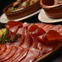 Alegrias Spanish Tapas - Tabla de entremeses
